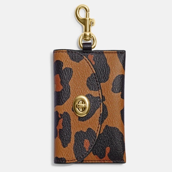 Coach Accessories - Coach Turnlock Card Case Leopard